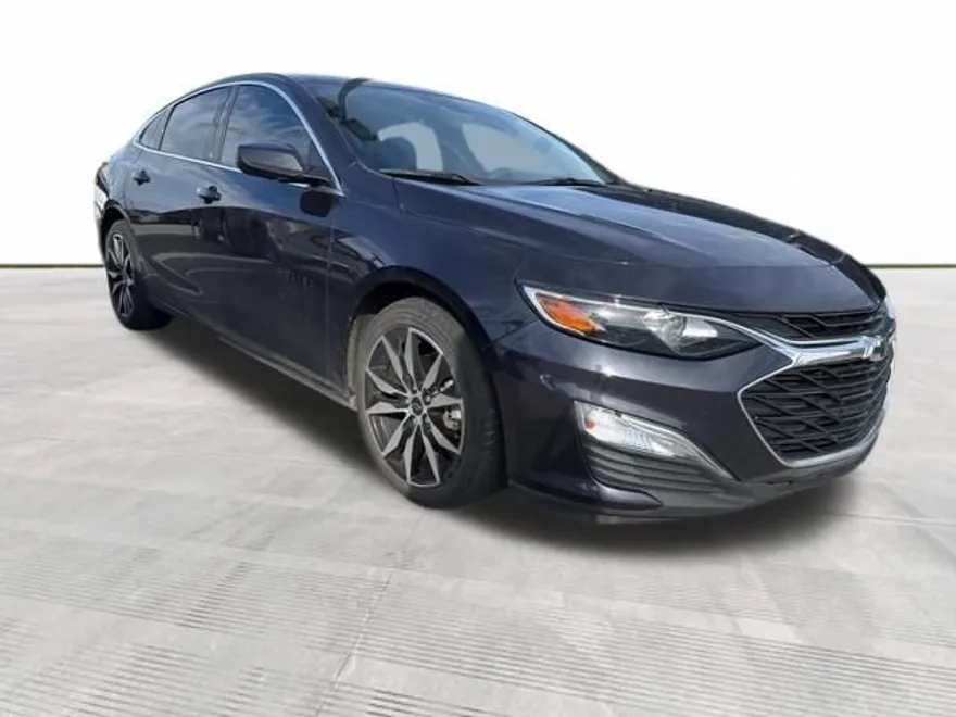 2022 Chevrolet Malibu RS photo 1