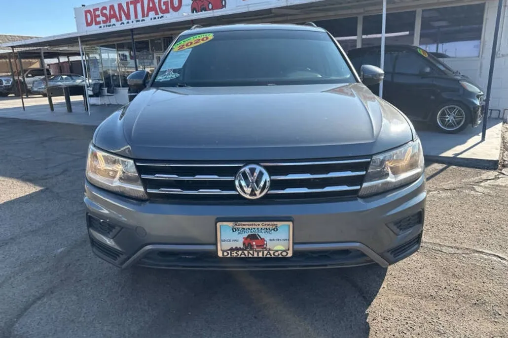 2020 Volkswagen Tiguan SEL photo 1