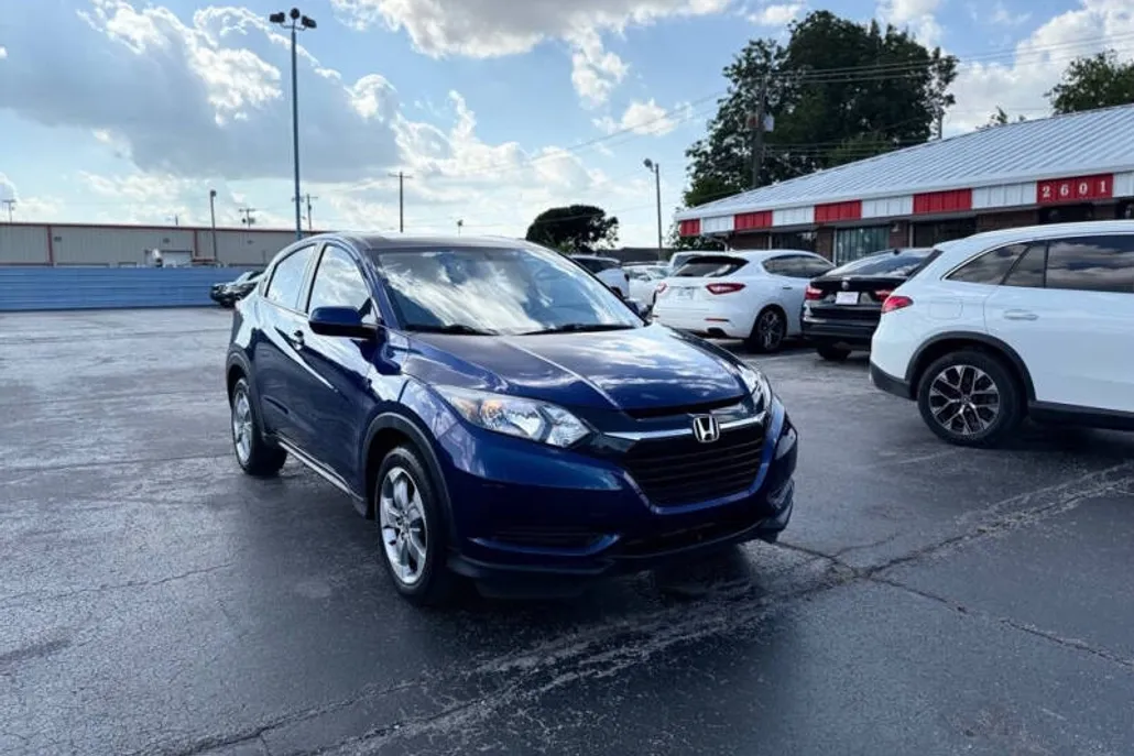 2017 Honda HR-V LX Sport photo 1