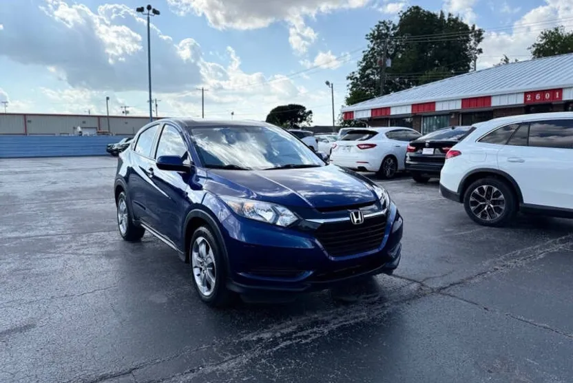 2017 Honda HR-V LX Sport photo 1
