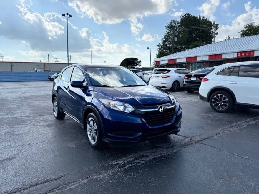 2017 Honda HR-V LX Sport photo 1