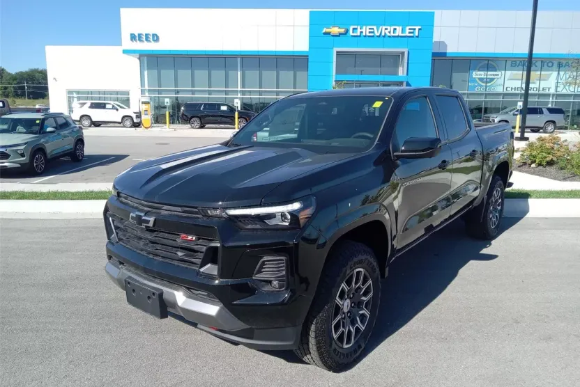 2026 Chevrolet Colorado Z71 photo 1