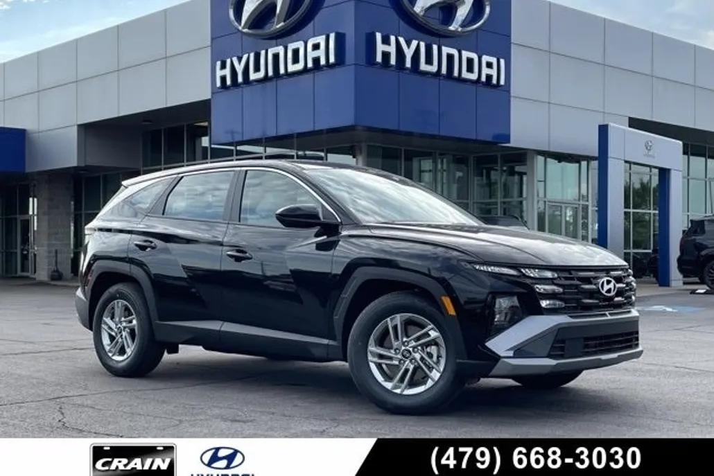 2025 Hyundai Tucson SE photo 1