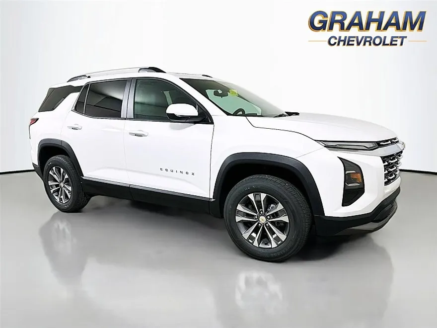 2026 Chevrolet Equinox LT photo 1