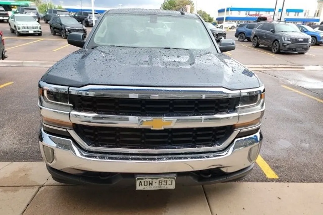 2017 Chevrolet Silverado 1500 photo 1