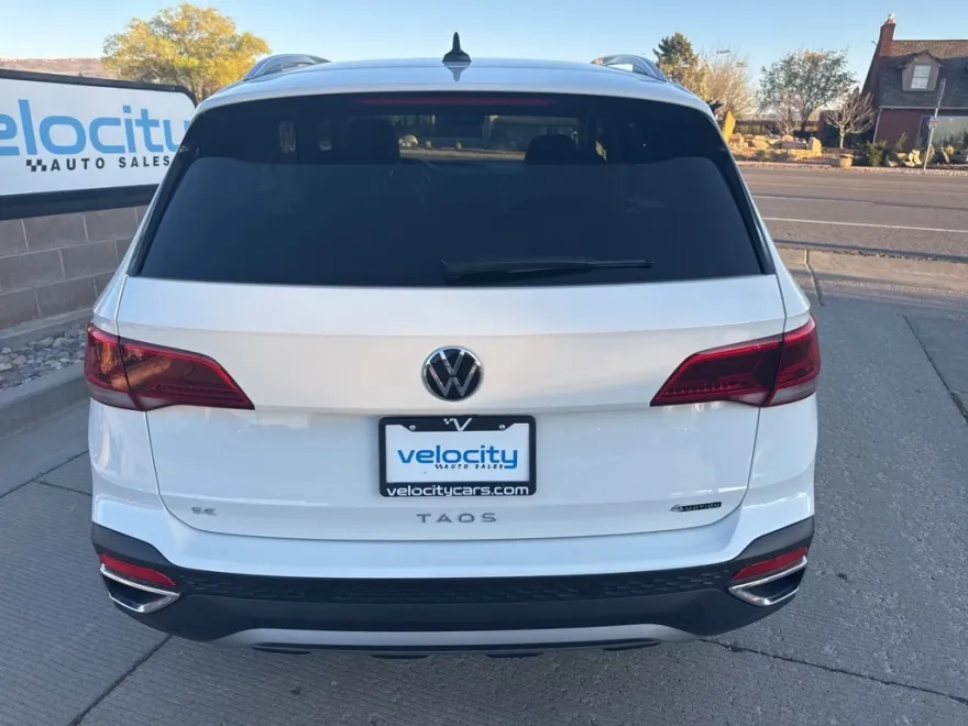 2024 Volkswagen Taos SE photo 6