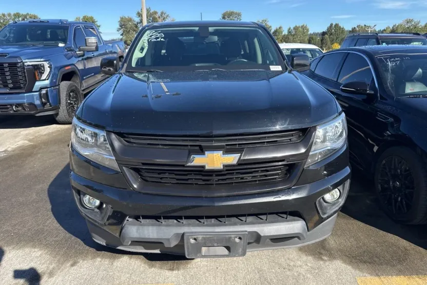 2020 Chevrolet Colorado LT photo 1