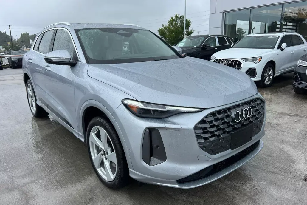 2025 Audi Q5 2.0T Premium Plus photo 1