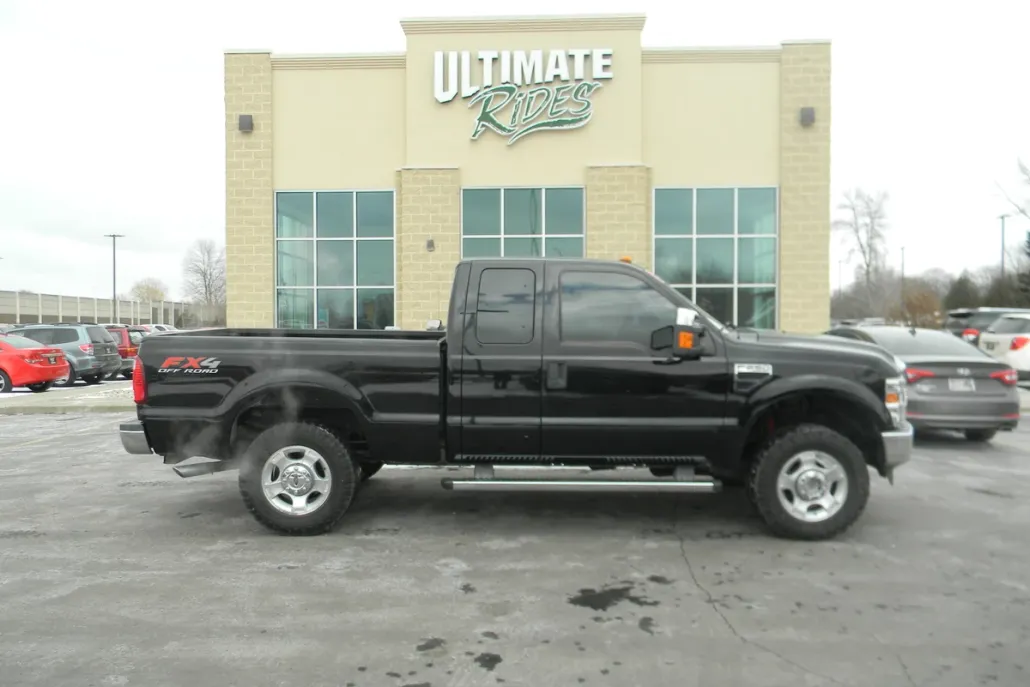 2010 Ford F-250 XLT photo 1