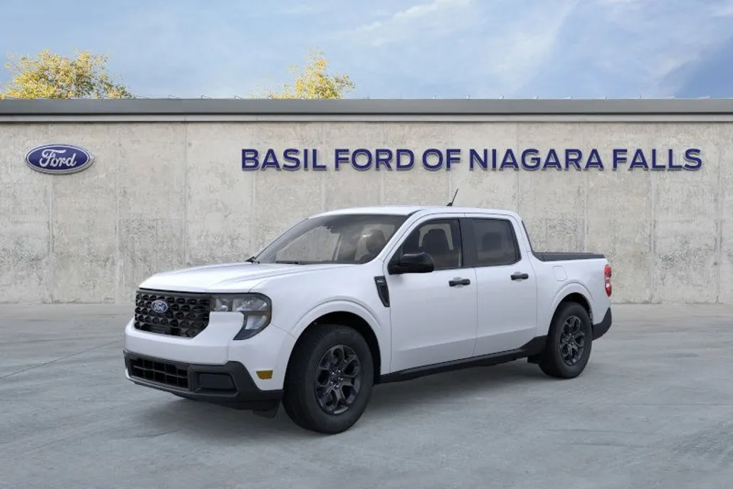 2025 Ford Maverick XLT photo 1