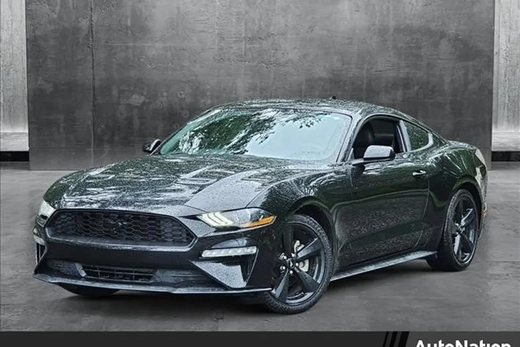 2022 Ford Mustang EcoBoost photo 1