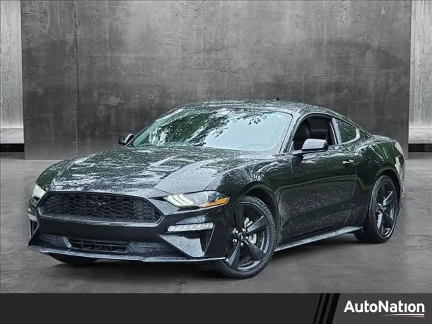 2022 Ford Mustang EcoBoost photo 1