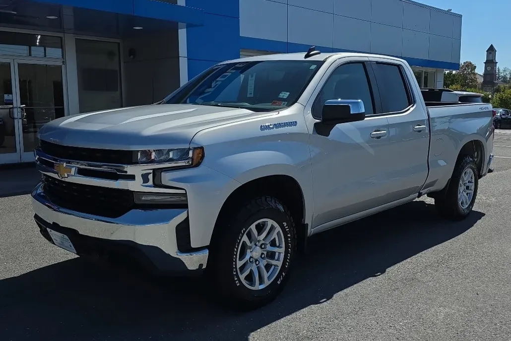 2020 Chevrolet Silverado 1500 LT photo 1