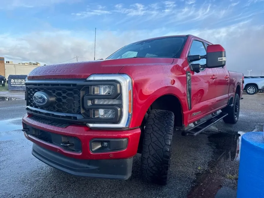 2023 Ford F-250 photo 1
