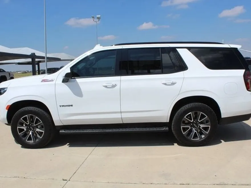 2023 Chevrolet Tahoe Z71 photo 1