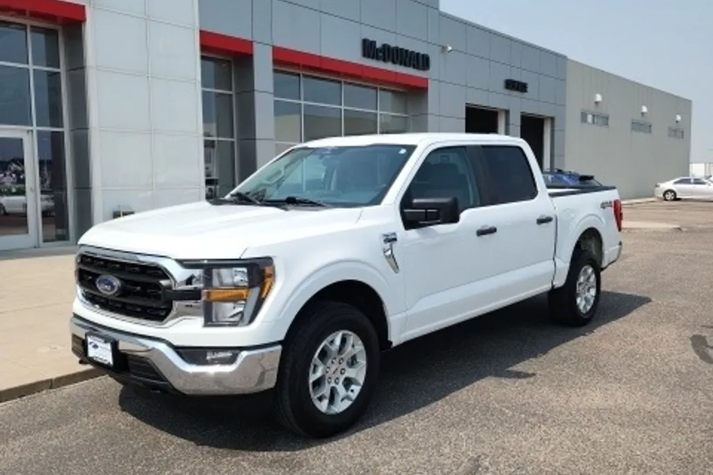 2023 Ford F-150 XLT photo 1