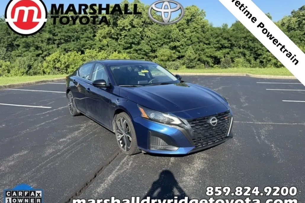 2023 Nissan Altima SR photo 1