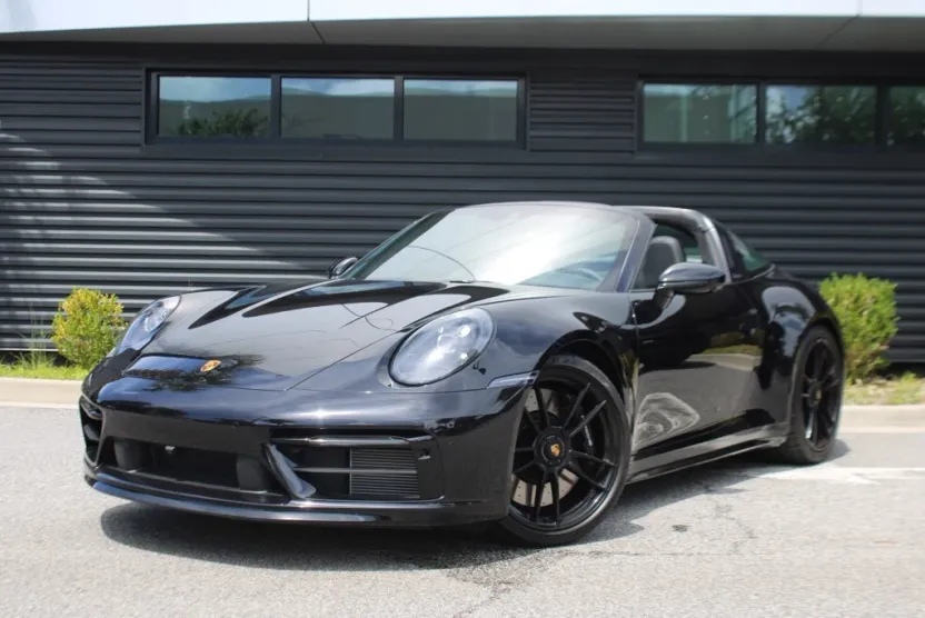 2023 Porsche 911 Targa 4 GTS photo 1