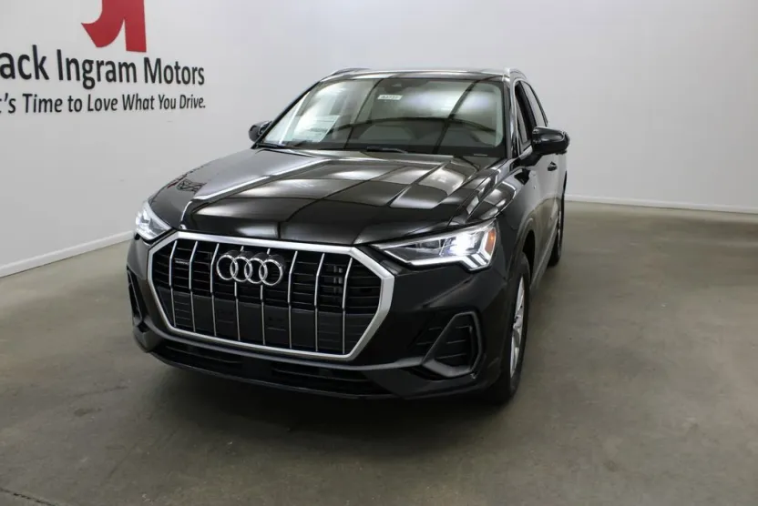 2025 Audi Q3 S line Premium Plus photo 1
