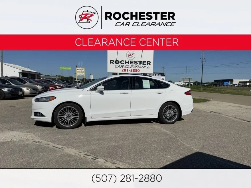 2015 Ford Fusion SE photo 1