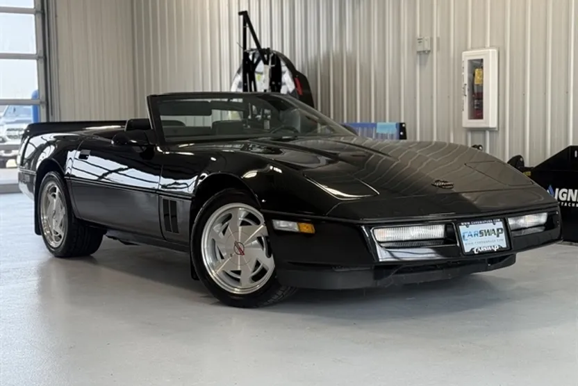1988 Chevrolet Corvette Base photo 1