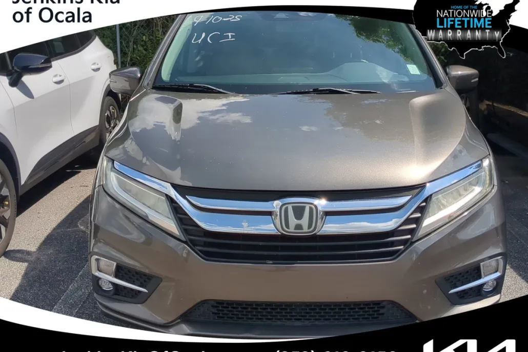 2020 Honda Odyssey Touring photo 1