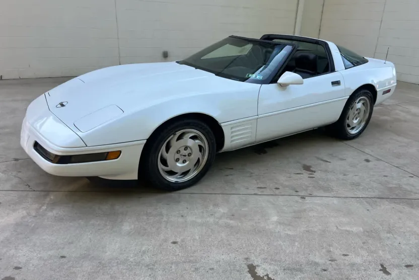 1993 Chevrolet Corvette Base Coupe photo 1