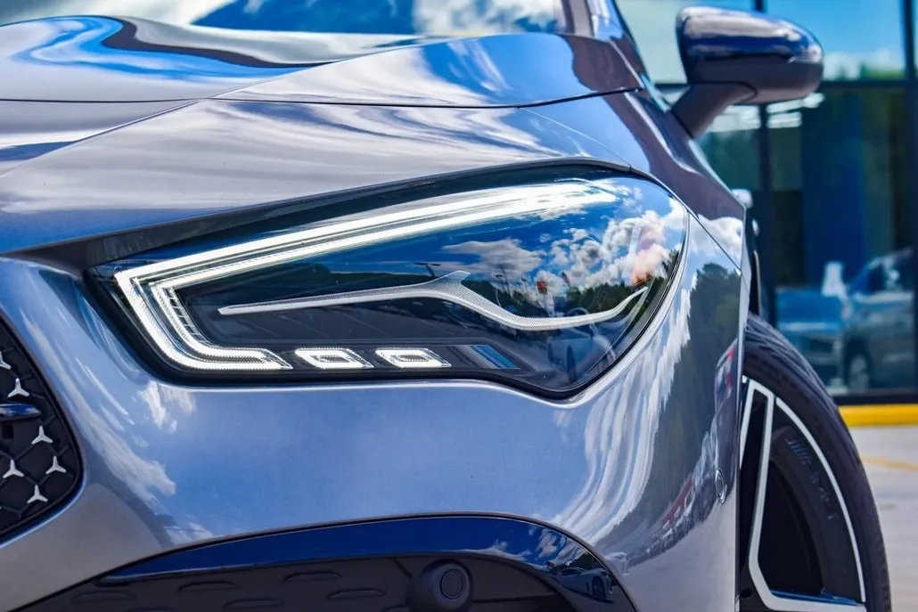 2025 Mercedes Benz CLA 250 4MATIC photo 1