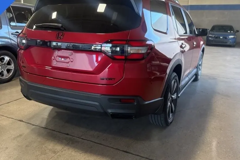 2025 Honda Pilot Sport photo 1