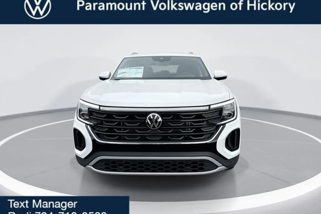 2025 Volkswagen Atlas Cross Sport SE Technology photo 1