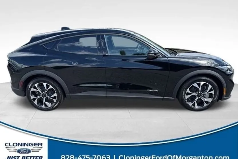 2025 Ford Mustang Mach-E Select photo 1