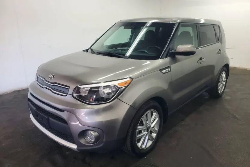 2017 Kia Soul Plus photo 1