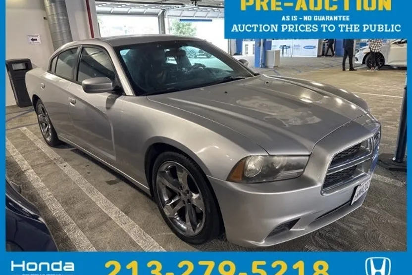 2012 Dodge Charger SE photo 1