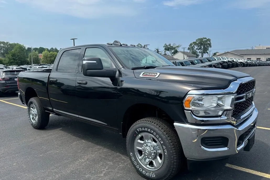2024 Ram 2500 Tradesman photo 1