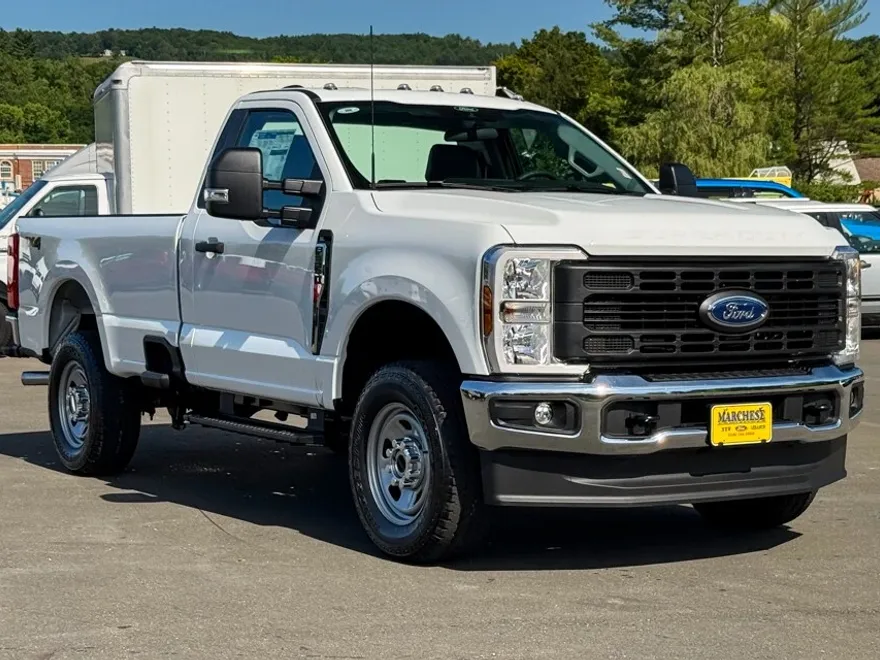 2025 Ford F-350 photo 1