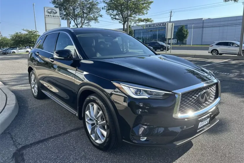 2022 Infiniti QX50 Luxe photo 1
