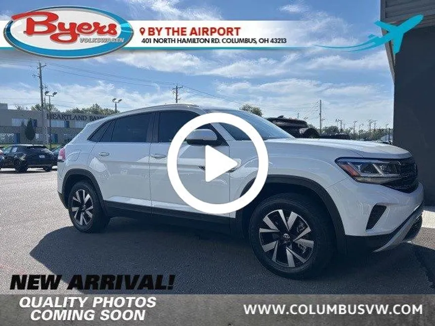 2022 Volkswagen Atlas Cross Sport SE photo 1
