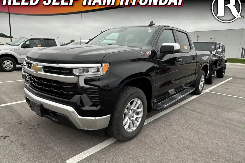 2022 Chevrolet Silverado 1500 LT photo 1