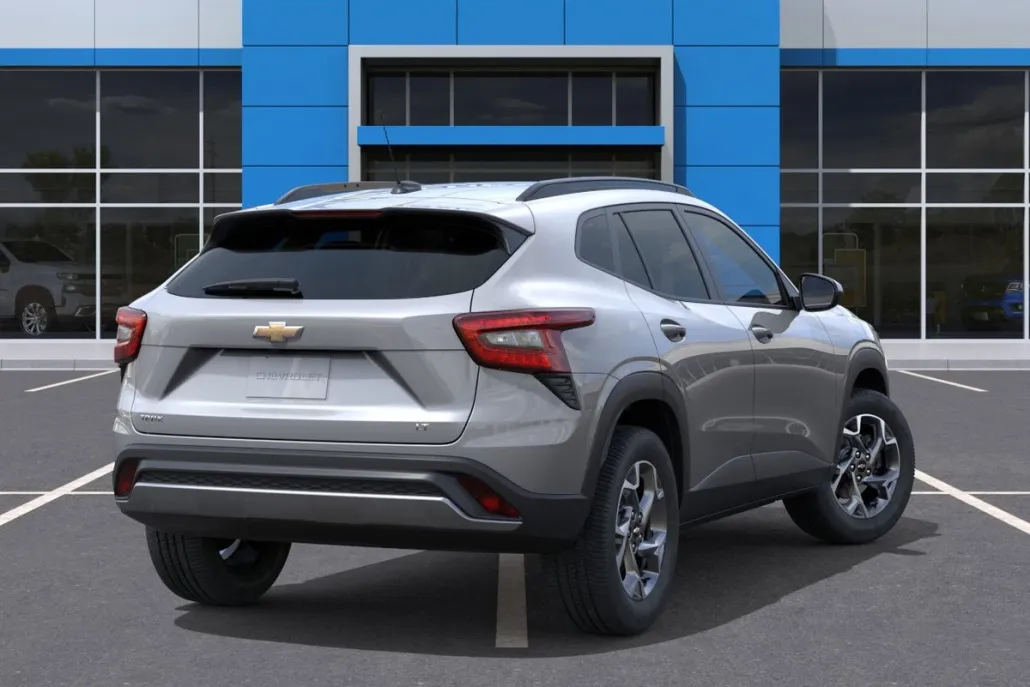 2025 Chevrolet Trax LT photo 1