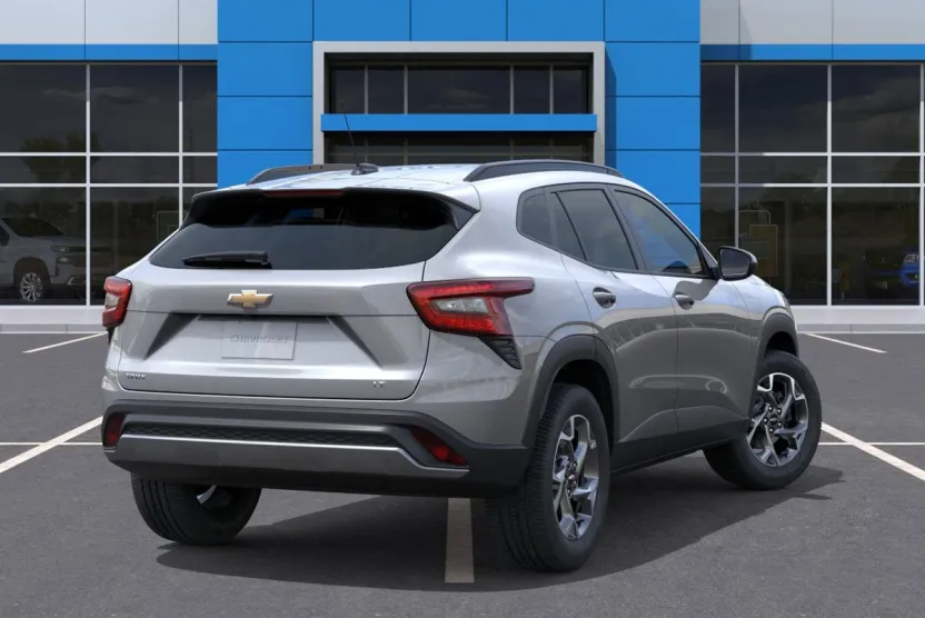 2025 Chevrolet Trax LT photo 1