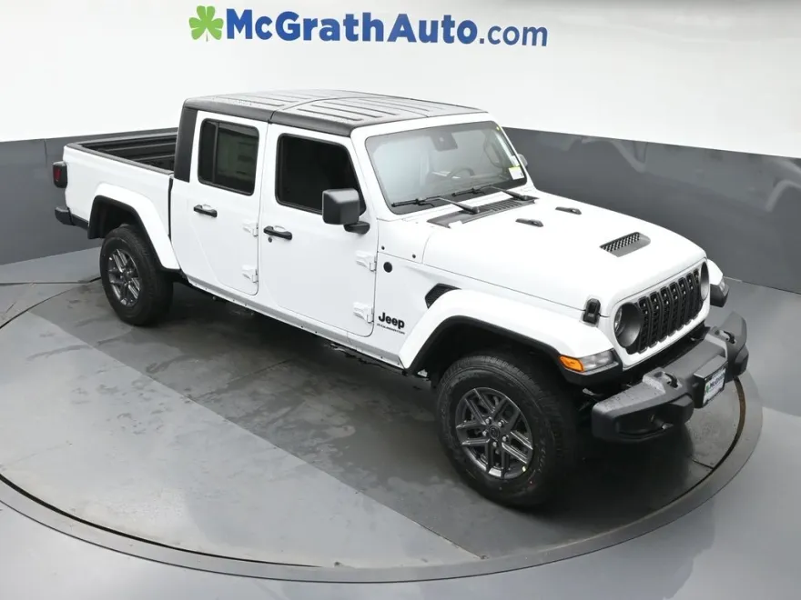 2025 Jeep Gladiator Sport S photo 1