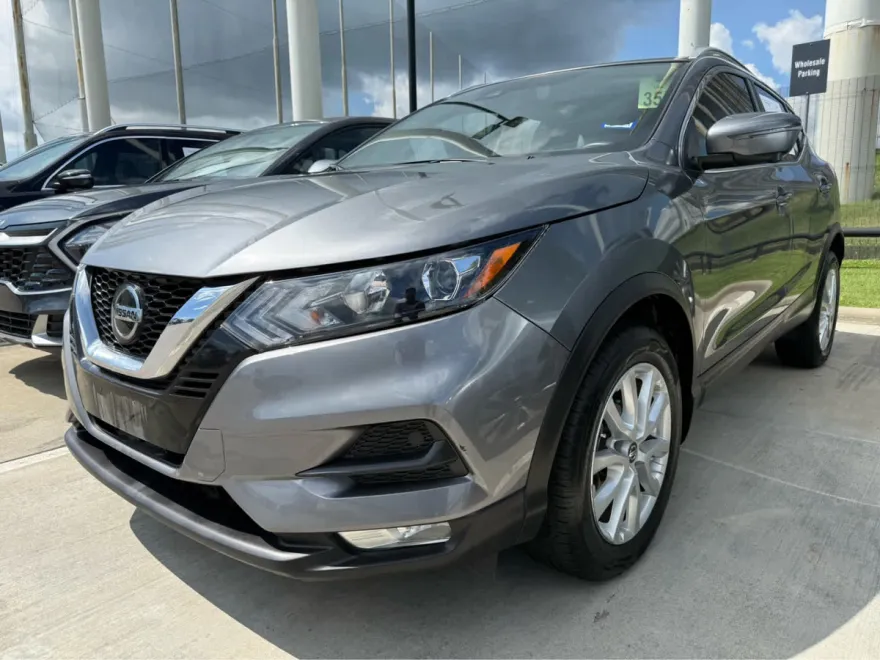 2021 Nissan Rogue Sport SV photo 1