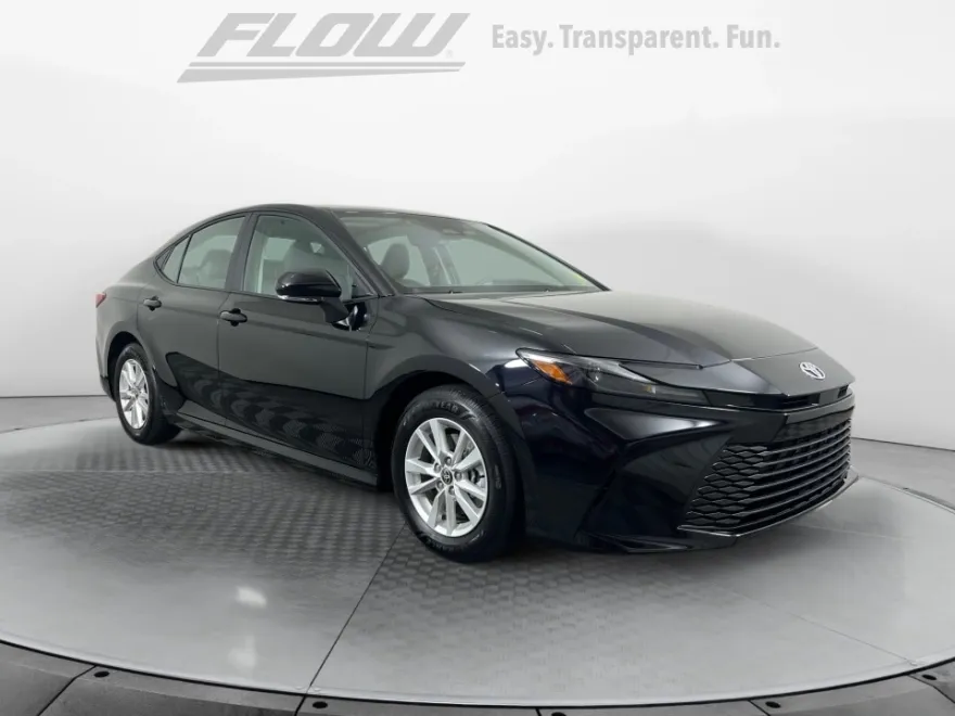 2025 Toyota Camry LE photo 1