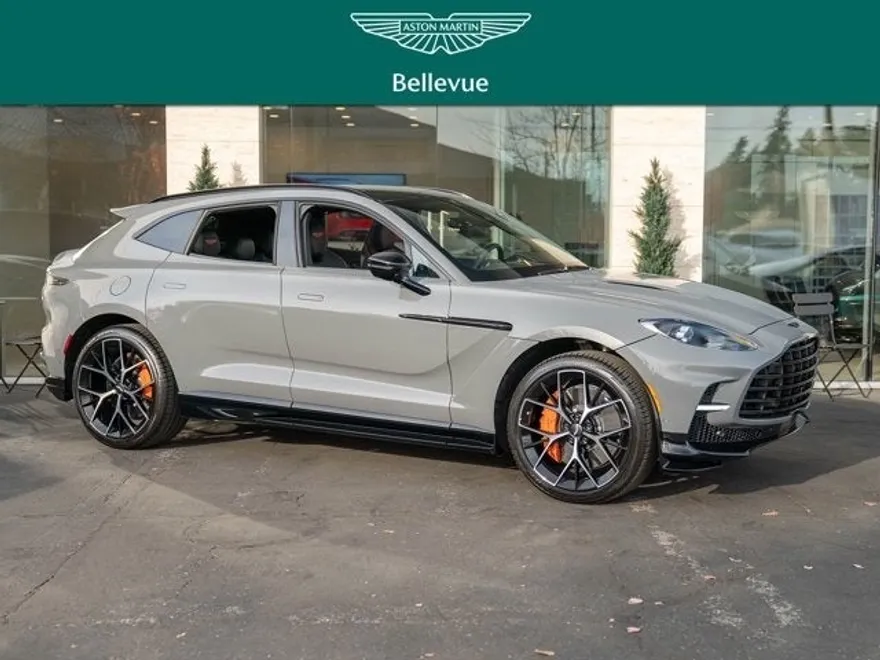2025 Aston Martin DBX photo 1