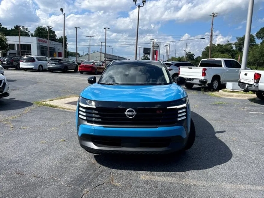 2025 Nissan Kicks SR photo 1
