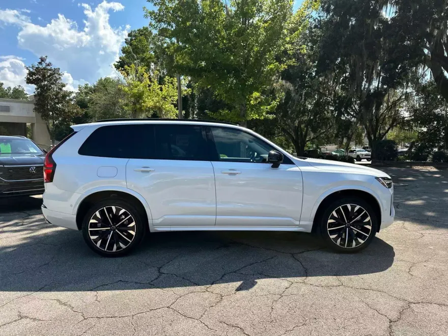 2026 Volvo XC90 photo 1