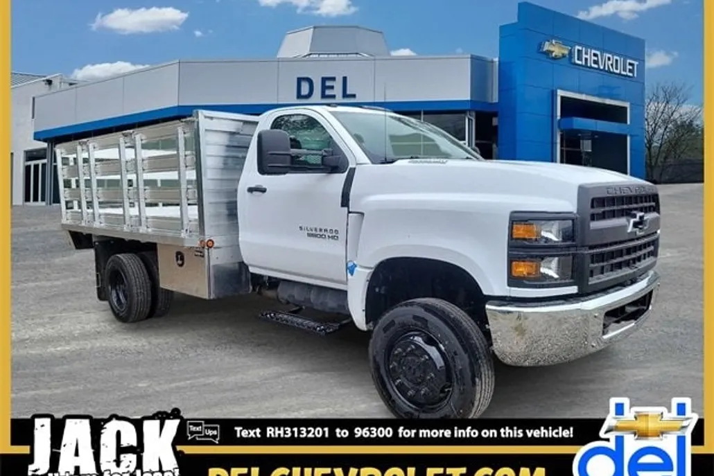 2024 Chevrolet Silverado 5500HD Work Truck photo 1