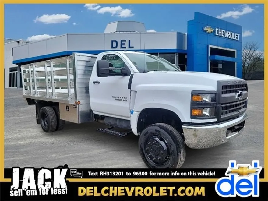 2024 Chevrolet Silverado 5500HD Work Truck photo 1