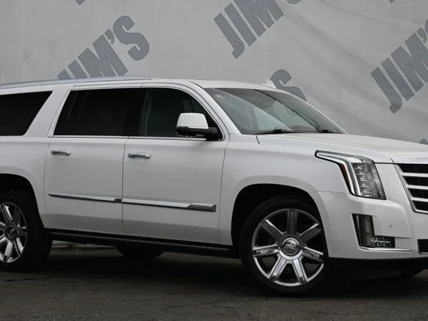 2016 Cadillac Escalade ESV Premium photo 1