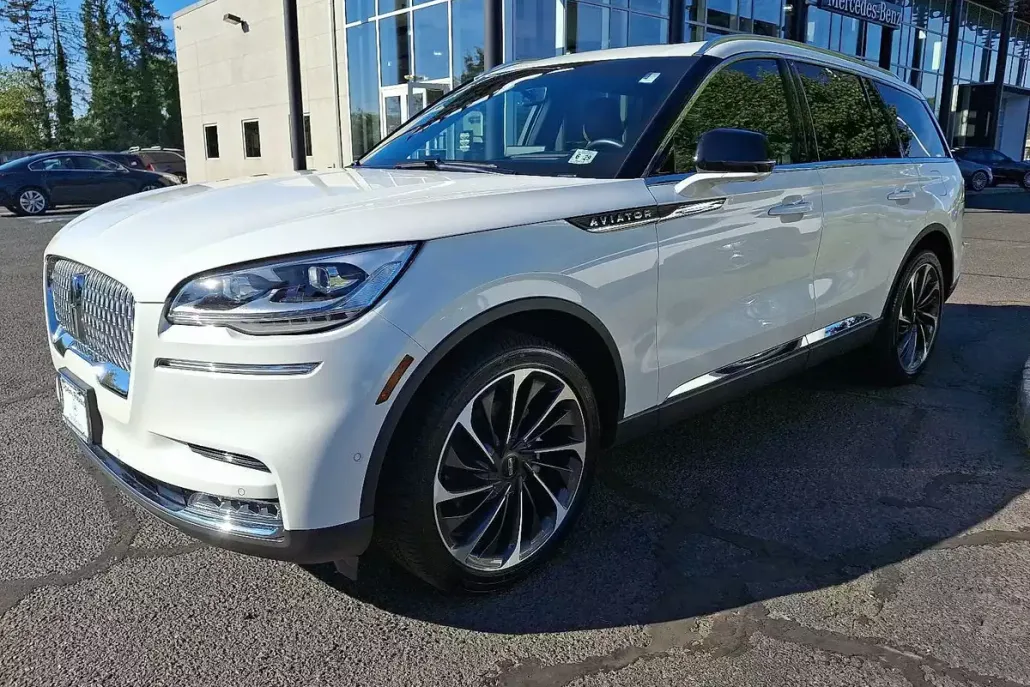 2023 Lincoln Aviator Reserve photo 1